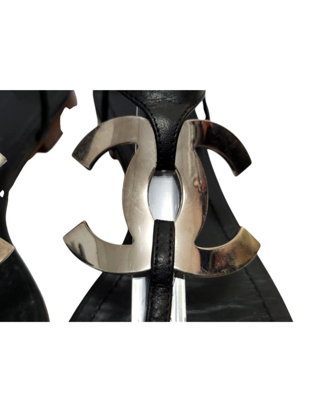 Chanel CC Logo T-Strap Leather Thong Sandals - Picture 7 of 17